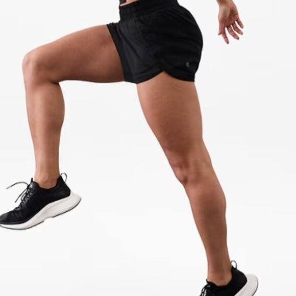 Athleta Mesh Racer Run Short 4" Size S - Picture 2 of 5